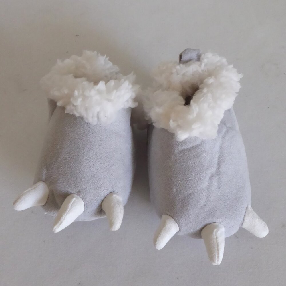 CARTER’S BRAND JUST ONE YOU SLIP ON BABY SHOES GRAY MONSTER FEET PAWS CLAWS (NEW